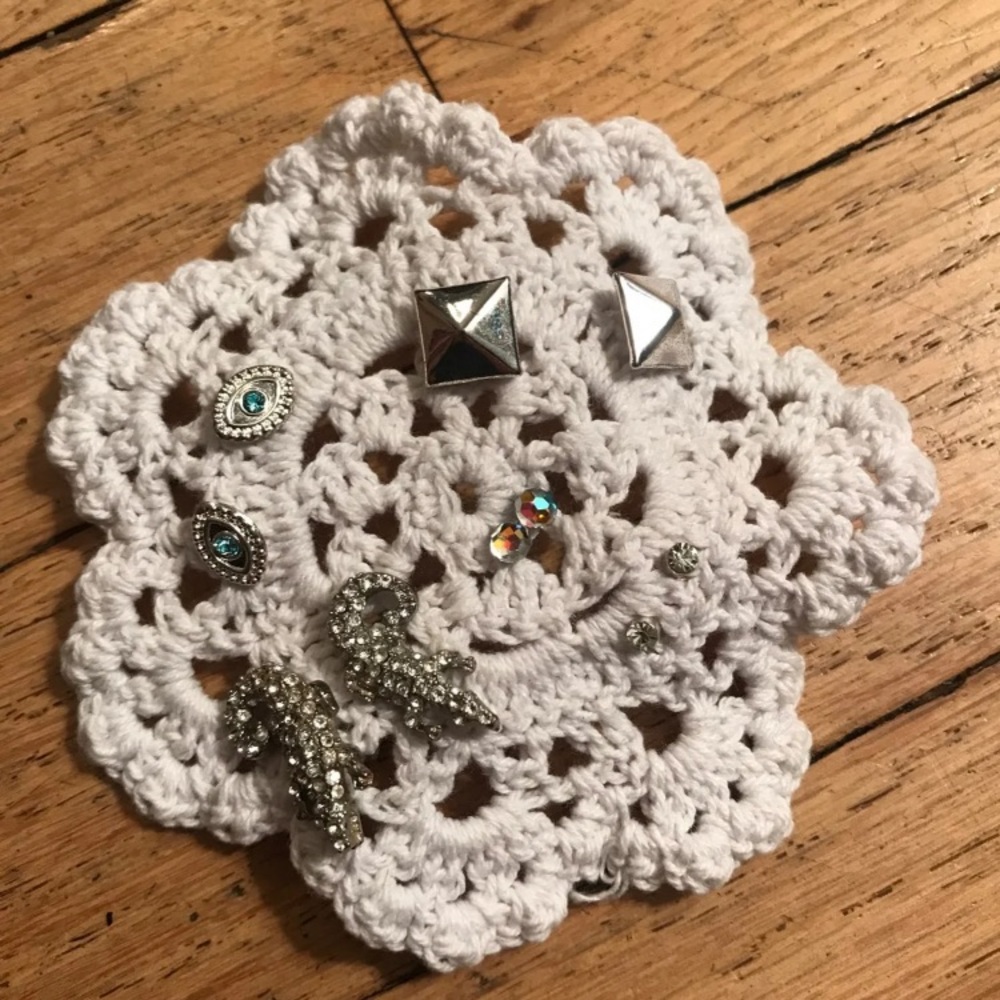 Forever 21 - Fashion Earring Bundle!